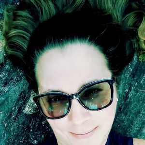 Meet your Posher, Laurie